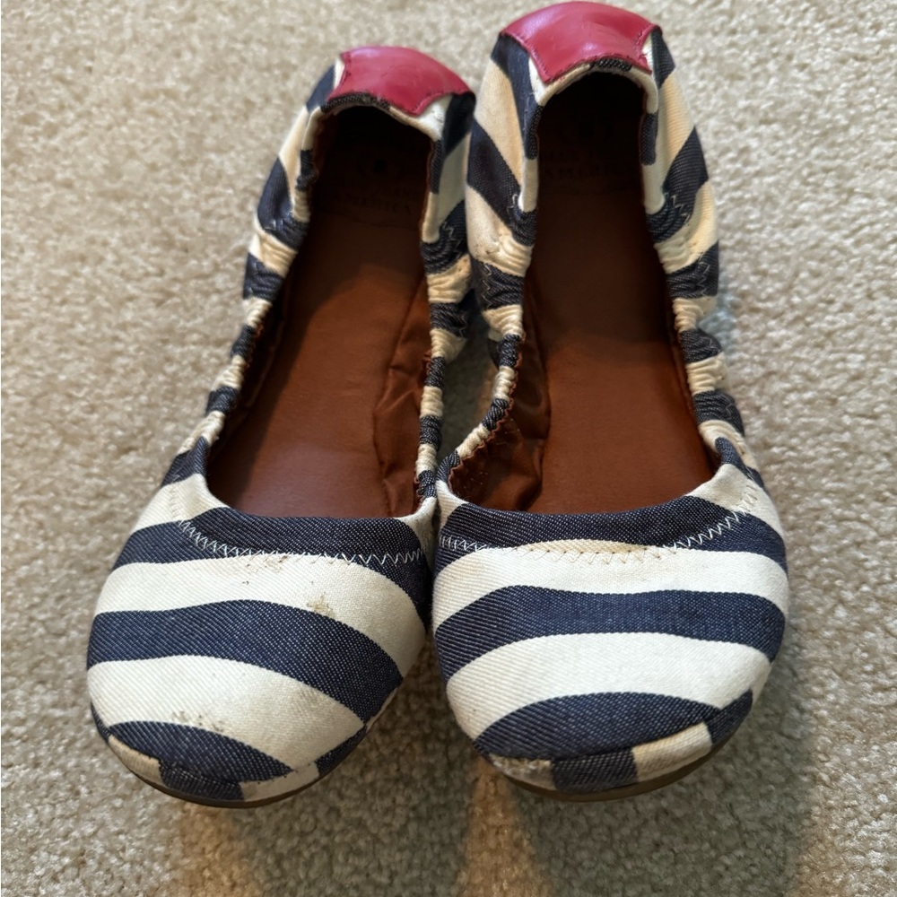 Women’s navy and white striped Lucky flats size 8.5 USED